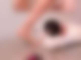 Live cam show with Mia Collins - Ass Bouncing on Cam Slut