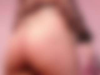 Live cam show with Mia Collins - Nipple Piercings on nudelive.tv