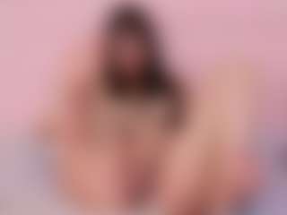 Live cam show with Mia Collins - Thin on liverealitysex.com