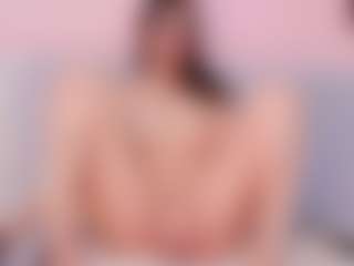 Live cam show with Mia Collins - Tittyfuck on livesuperchat.net