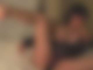 Live cam show with PepinaHot - Dildo Or Vibrator on AdultVida.com