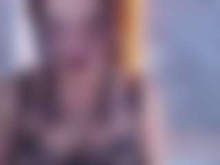 Live cam show with Samantha-Petite-Tf - Smoking on Camiplay Live