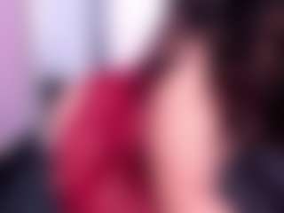 Live cam show with Tulipxo - Gamer Mature on StripNow