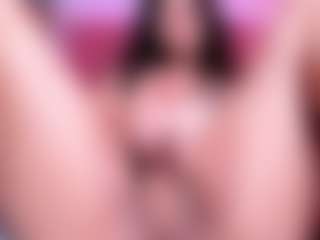 Live cam show with Tulipxo - Small Tits Mature on SxyPornLive