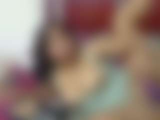 Live cam show with aitana-smith - Body Massage on Dare Cams