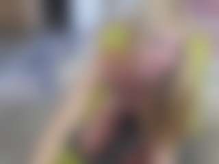 Live cam show with AliceWiss - Blue Eyes on Gym Cam Girls