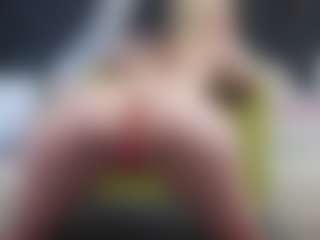 Live cam show with AliceWiss - Blue Eyes on CamwithHer