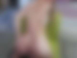 AliceWiss's Live Sex Cam Show
