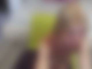 Live cam show with AliceWiss - Blue Eyes on Camsoda