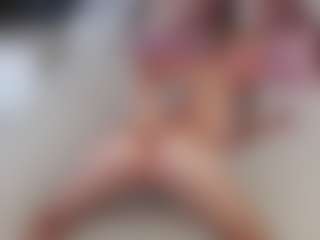 Live cam show with AliceWiss - Solo on SmokeAndPoke