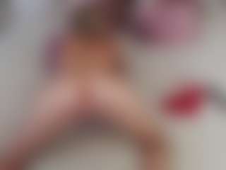 AliceWiss's Live Sex Cam Show