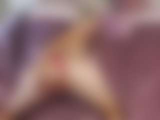 Live cam show with AliceWiss - Blonde Hair Petite on Camsoda