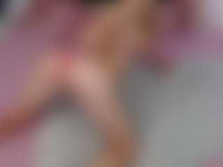 Live cam show with AliceWiss - Athletic Dildo on TottyGirls