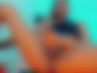 amanda-cax's Live Sex Cam Show
