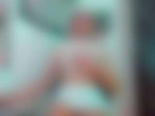 Live cam show with amanda-cax - Living Room on Uber Horny