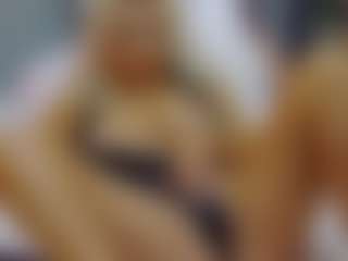 BriannaSpiceX MILF webcam performer live streaming