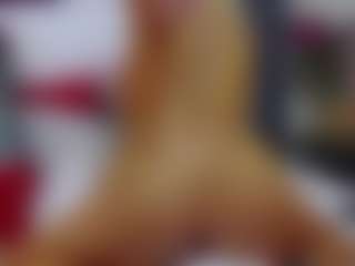 BriannaSpiceX MILF webcam performer live streaming