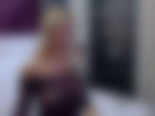 Live cam show with BriannaSpiceX - Striptease on Milfs Live
