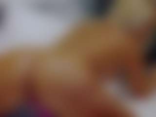 Live cam show with BriannaSpiceX - Fingering MILF on SinfulBabes