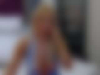 BriannaSpiceX MILF webcam performer live streaming
