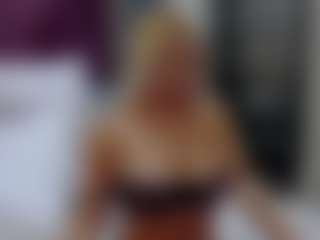 Live cam show with BriannaSpiceX - Striptease on Uber Horny