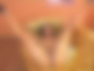 Live cam show with Emily-Smith-T - Oil on instabang
