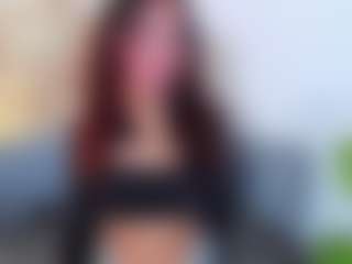 Live cam show with EvelynRousse - Ebony Teen (18+) on Dolls Live