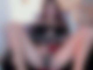 Live cam show with EvelynRousse - Brown Hair on TottyGirls