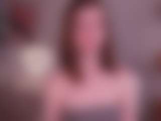 Live cam show with JoanWittig - Green Eyes on SmokeAndPoke