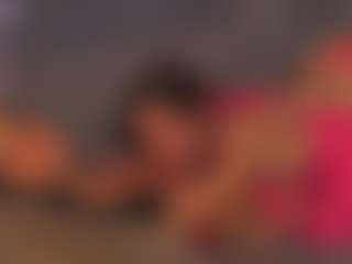 Live cam show with LeeannVides - Dildo Or Vibrator on Latina Girls