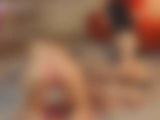 Live cam show with LeeannVides - Body Massage on liverealitysex.com