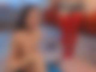 Live cam show with LeeannVides - Body Massage on Camsoda