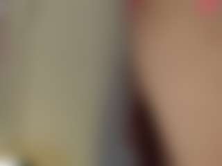 Mia's Live Sex Cam Show