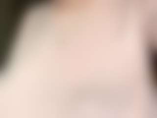 Live cam show with RavenPiszczatowski - Average on Camsoda