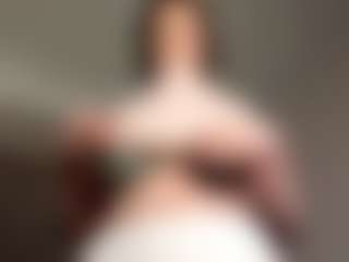 Live cam show with RavenPiszczatowski - Cumshot on Camming Site