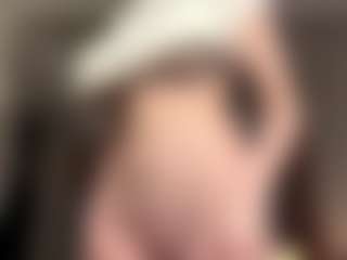Live cam show with RavenPiszczatowski - American Blonde Hair on Camsoda | france