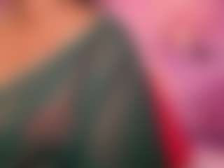 slanggirl's Live Sex Cam Show
