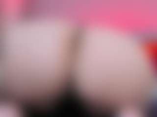 Live cam show with Vaiiolett-t - Strapon on livesuperchat.net