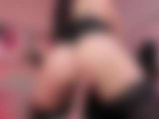 Live cam show with Vaiiolett-t - Strapon on TeamSkeetLive