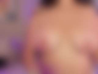 Vaiiolett-t's Live Sex Cam Show