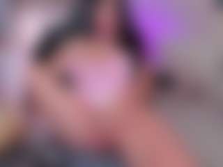 Vaiiolett-t's Live Sex Cam Show
