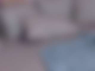 Vaiiolett-t MILF webcam performer live streaming