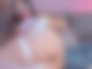 Vaiiolett-t's Live Sex Cam Show