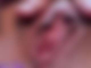 Live cam show with Valery-More - Gray Eyes on Uber Horny