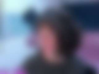 Live-Cam-Show mit Valery-More - Smoking auf Camsoda
