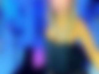 Live cam show with CristalAyala - Granny on googirlz