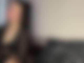 Live cam show with Alisa - Small Tits on Camming Site