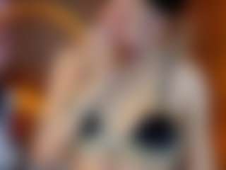 Live cam show with Lia-Queen - Facial on Camsoda