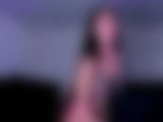 Live cam show with Lunaliaa - Facial on Camming Site