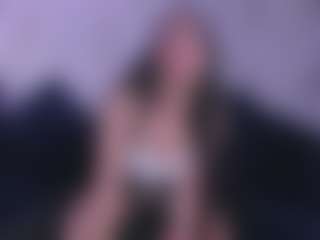 Live cam show with Lunaliaa - Facial on Milfs Live